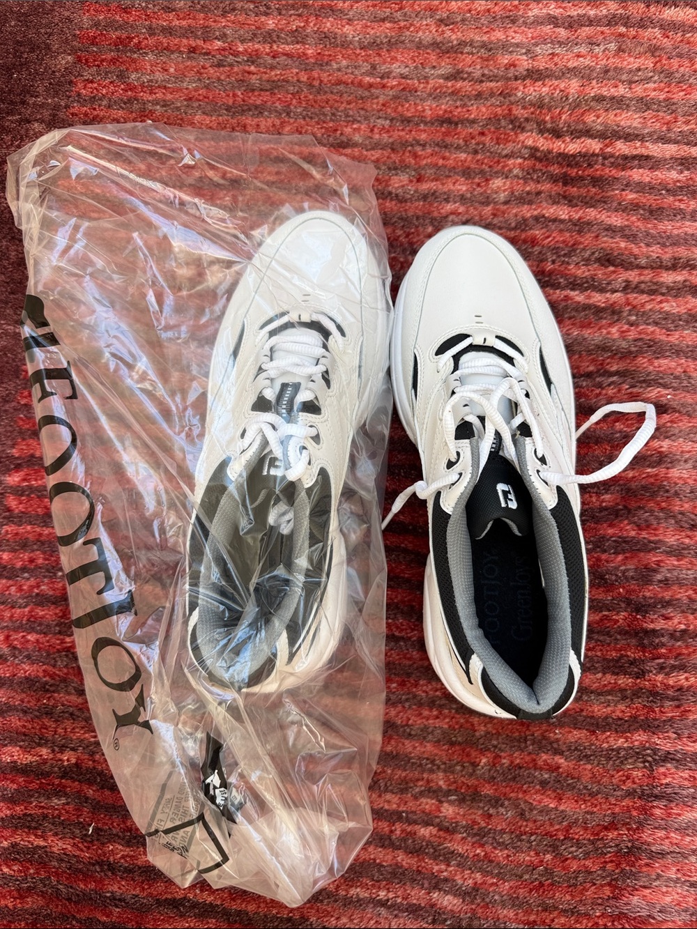 NWOT- Footjoy golf shoes size 7.5 Men's White and Black